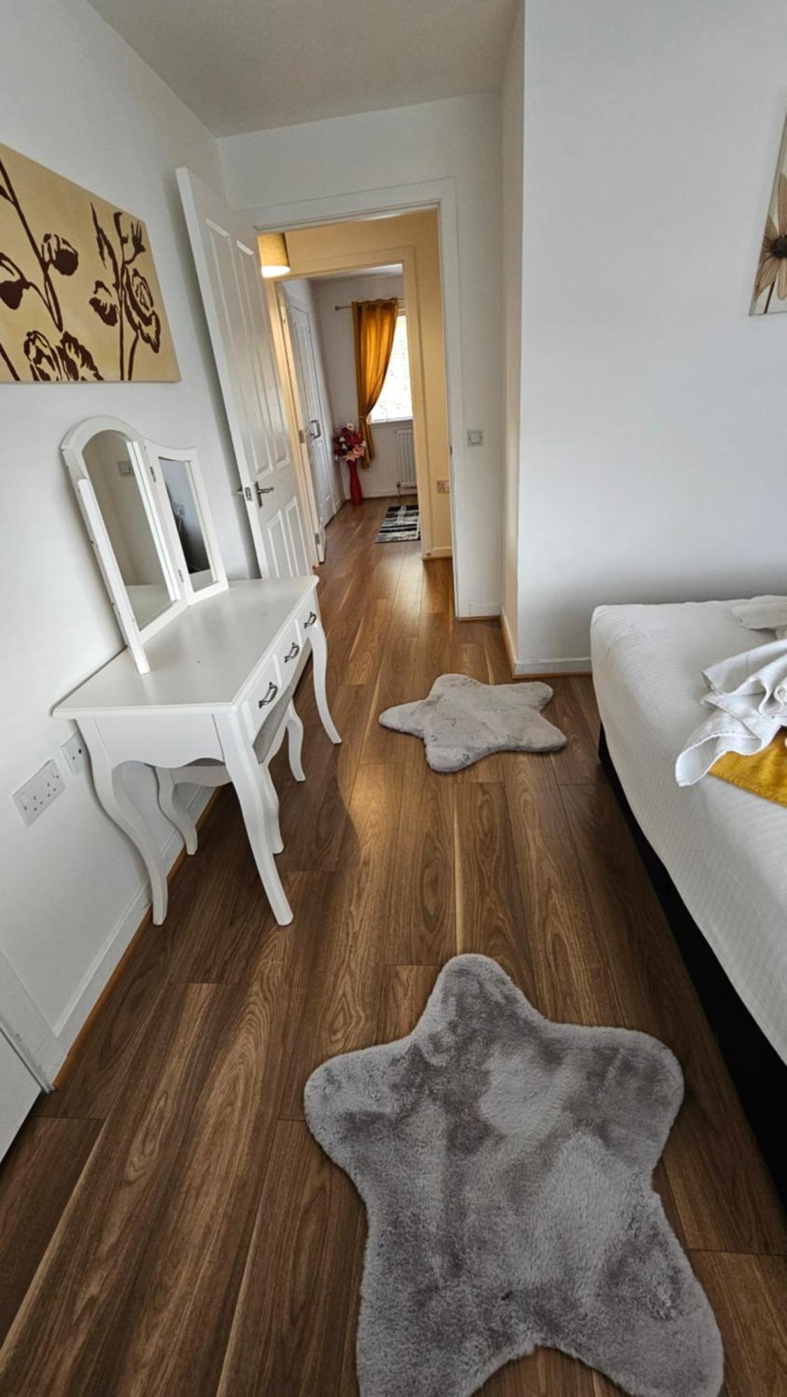 Silverburn New House With Free Parking And Nice Garden غلاسغو المظهر الخارجي الصورة